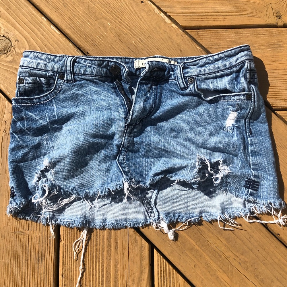 Jean Mini Skirt💙 - Picture 1 of 4